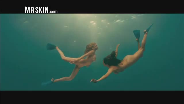 The best naked scenes of Pirana 3D - BUBBAPORN.COM